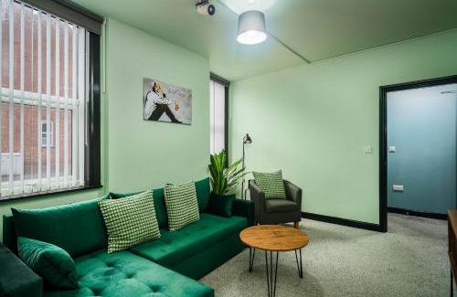 Doncaster Apartment | Social Media Adventure - 1 Bedroom Flat - Doncaster
