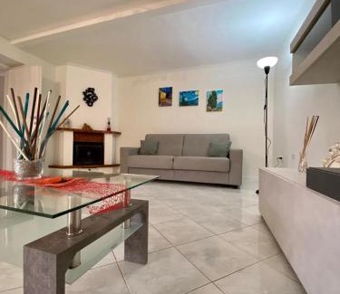 Scafati Apartment | Sofì House-Appartamento in Villa con Piscina