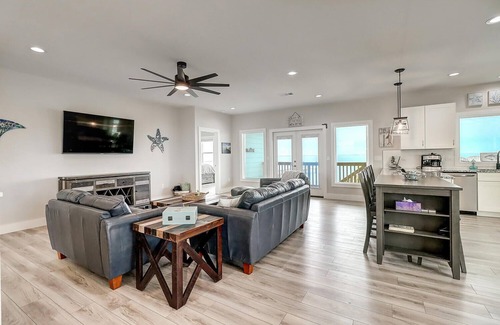 Rockport House | Soggy Pollards! On Copano Bay! Waterfront! Private 250 ft. lighted pier!