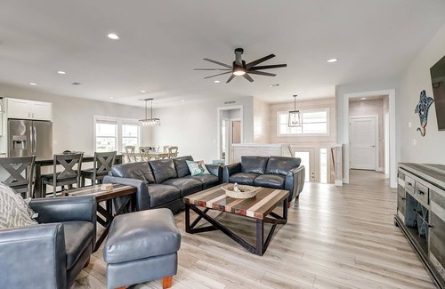 Rockport House | Soggy Pollards! On Copano Bay! Waterfront! Private 250 ft. lighted pier!