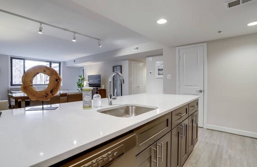 Court House Apartment | Sojourn | Courtland Towers