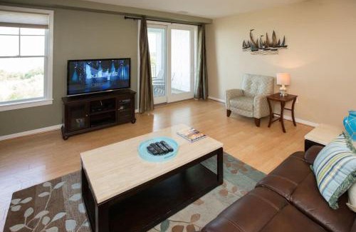 Sandbridge Apartment | Sojourn Sanctuary 2 Bedroom Sleeps 7