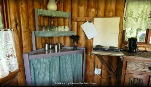 Lindequesdrif Other | Sola Gracia Log Cabin on the Vaal