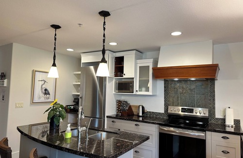 Canmore Resort | Solara Corner Suite-Pool & Hot Tub & Spa