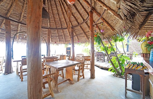 Koh Wai House | Sole Resort Cozy Beachfront Family Bungalow with Restaurant on Private Island