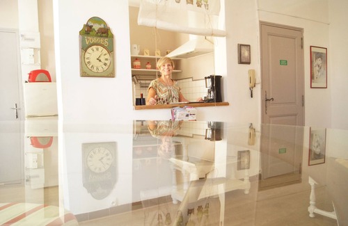 St.-Remy-de-Provence Apartment | Soleïado St Remy Centre Aircon view and decor chosen for your comfort