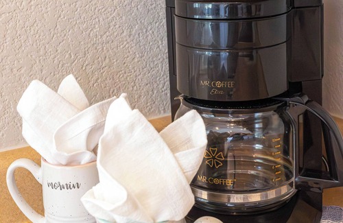 Springfield Lakes House | Solera Chandler Golf Community Retreat