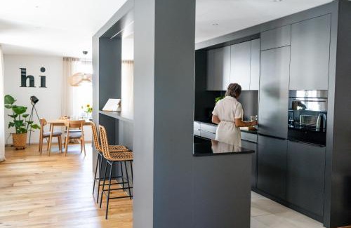 Kuessnacht Apartment | SOLUNA STAY I City Apartment I 20 Min to Luzern I Kidsfriendly I Modern I Self-check-in I Free Parking