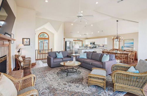 Monteray Shores House | Somerset - 5 Bed, 3.2 Bath dog friendly soundfront home with hot tub