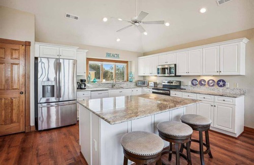 Monteray Shores House | Somerset - 5 Bed, 3.2 Bath dog friendly soundfront home with hot tub