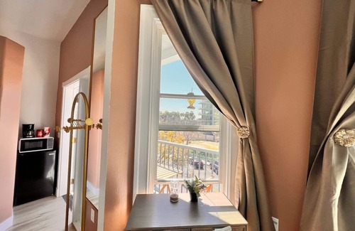 Cortez Hill Hotel | Somerset