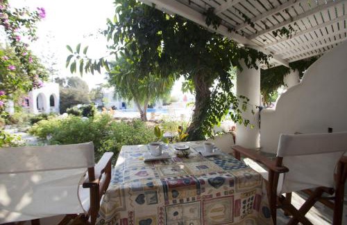 Agia Anna Apartment | Something Else
