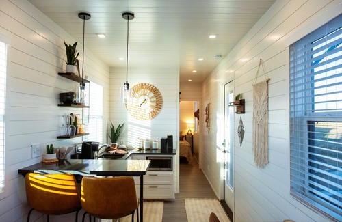 Alpine House | Somewhere in Texas Container Home