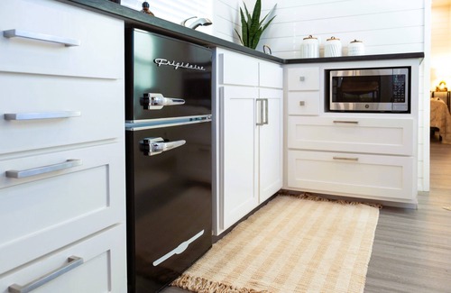 Alpine House | Somewhere in Texas Container Home