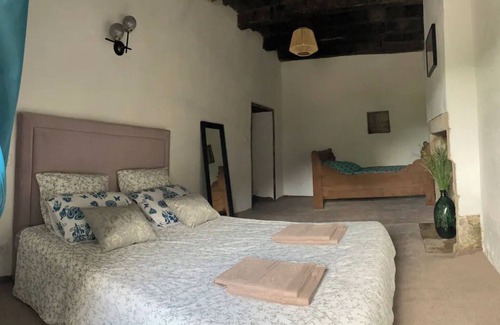 Latronquiere Villa | Somptueuse Villa du 18ème Siècle Avec Piscine et Jacuzzi