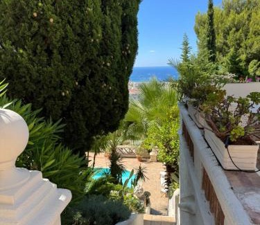California - Pezou Villa | Somptuous exotic villa in Cannes