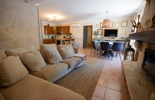 Maria de la Salut House | Son Roig, idyllic place, in the Heart of Mallorca, near the beach and mountains