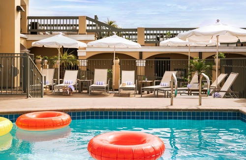 Laguna Beach Apartment | Sonder La Ensenada | Queen Room w/Balcony