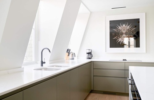 Westminster Apartment | Sonder The Arts Council | Lofted Three-Bedroom Apartment w/Terrace