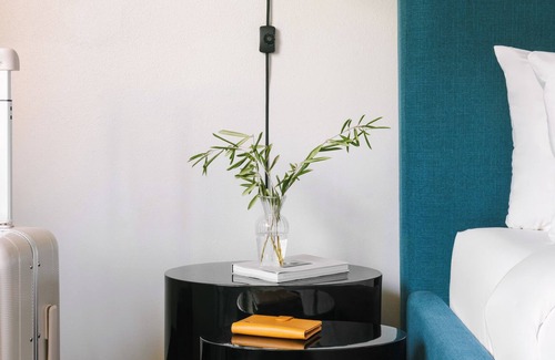 Connecticut Ave - K Street Apartment | Sonder The Quincy | Superior Queen Room+
