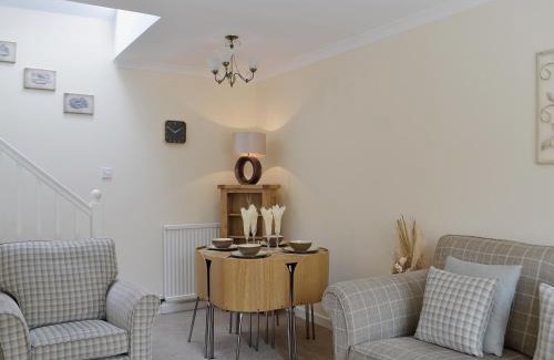 Scaniport House | Song Bird Cottage