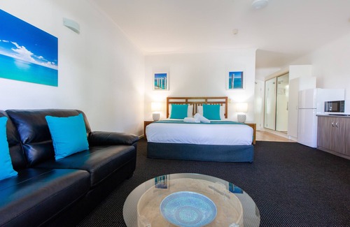 Port Douglas Resort | Sonia’s @ RAMADA RESORT FREE WIFI - D339