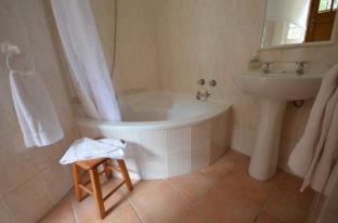 St. James House | Sonnekus Boutique Hotel & Bistro