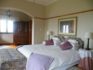 St. James House | Sonnekus Boutique Hotel & Bistro