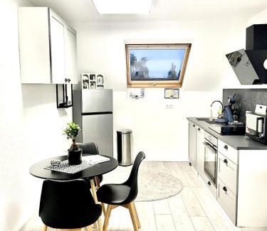Neudorf-Nord Apartment | Sonnenglanz Wohnung auf der Vierten