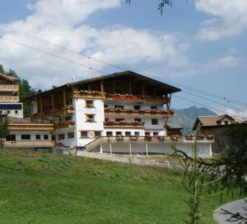 Ravaisch Hotel | Sonnenhotel Soldanella Sonneck