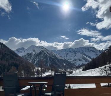 Ravaisch Hotel | Sonnenhotel Soldanella Sonneck