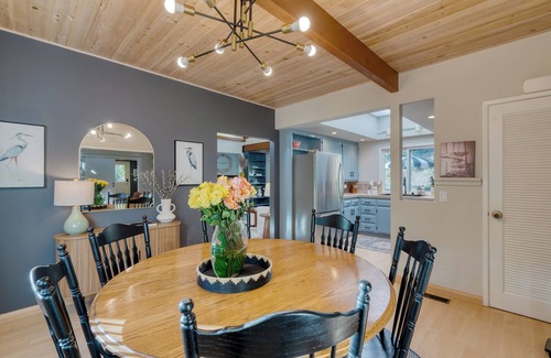 Santa Rosa House | Sonoma Creek Haven | Hot Tub, Firepit, Creekside Views Near Kenwood Wineries