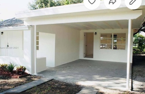 Opa-Locka House | Soothing house with AC in charming Opa-locka