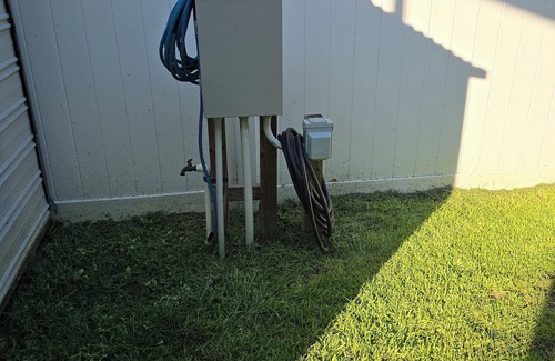 Fort Walton Beach - Destin RV Rental | Soothing private campground with a dock and bay access.