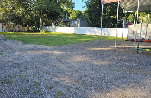 Fort Walton Beach - Destin RV Rental | Soothing private campground with a dock and bay access.