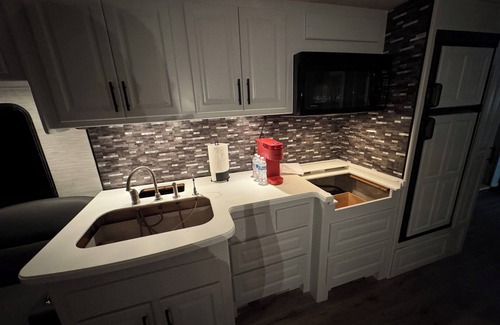 Camarillo House | Soothing RV with WiFi in charming Camarillo