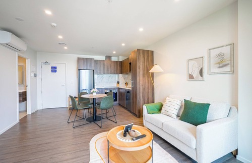 Parnell Apartment | Sophisticated One-Bedroom Hotel Suite in Parnell