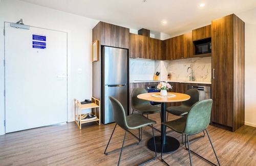 Parnell Apartment | Sophisticated One-Bedroom Hotel Suite in Parnell