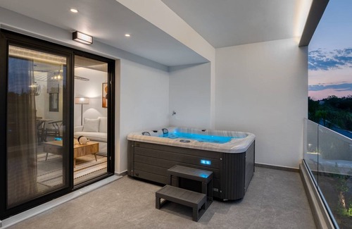 Preveza Villa | Sophisticated Preveza Suite | Suite Sereno | 1 Bedroom | Outdoor Veranda