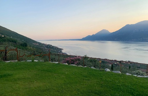Cassone House | Sopralago a holiday home in a dream location on Lake Garda