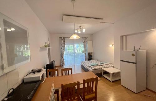Jozefow Apartment | Sosnowy apartament