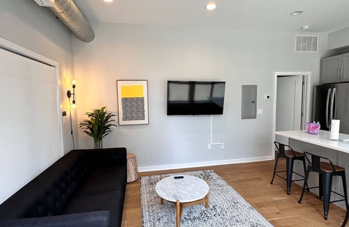 Old City Apartment | Sosuite 1BR Apt w W D Shared Roofdeck