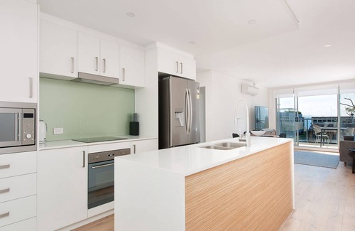 Shoal Bay Apartment | Sought after complex in Shoal Bay