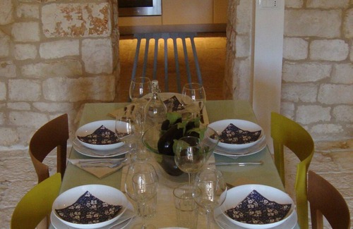 Ostuni Villa | 'Soul of Puglia' - A Rural Gem 3BR/3BA, A/C, WiFi, Hilltop w/POOL & Views