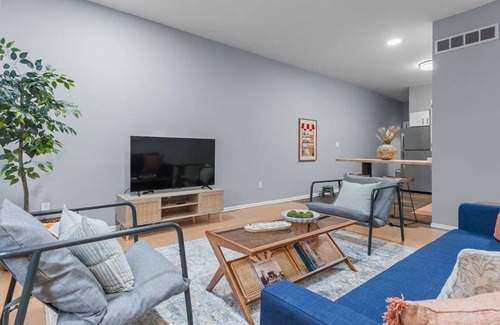 Soulard House | Soulard Gem: Stunning Casa in PRIME Spot!