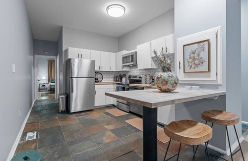 Soulard House | Soulard Gem: Stunning Casa in PRIME Spot!