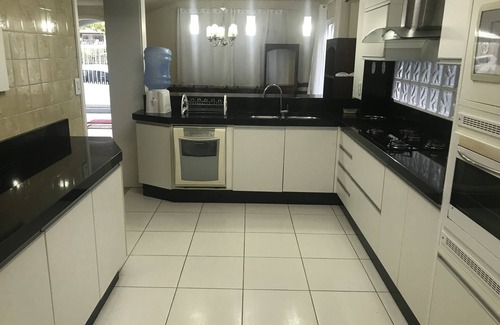 Centro House | SOUND/17 PEOPLE/5 BEDROOMS/4 VACANTS/AIR/POOL/BATHROOM/2 KITCHEN/2-ROOMS