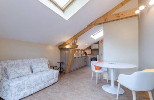 Les Noes-pres-Troyes Apartment | Sous le figuier