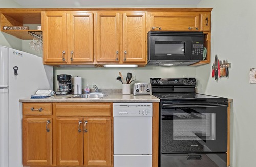 Rangeley Condo | South Branch 7-2 | Cute and Cozy Ski-in/Ski-out Condo at South Branch