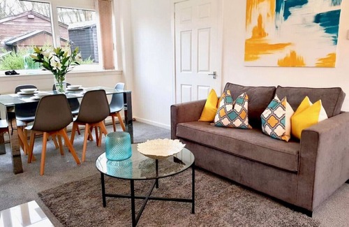 Wishaw House | South Calder House - This beautiful two bedroom house